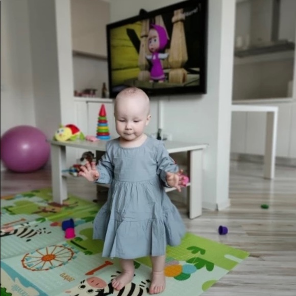 Green Tiered Flowy Fall Dress - Picture 3 of 4